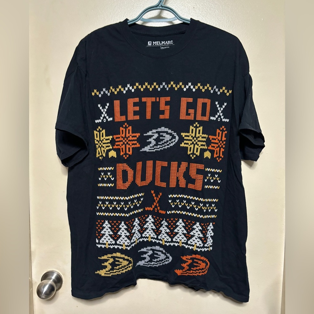 NHL ANAHEIM MIGHTY DUCKS UGLY CHRISTMAS T-SHIRT
